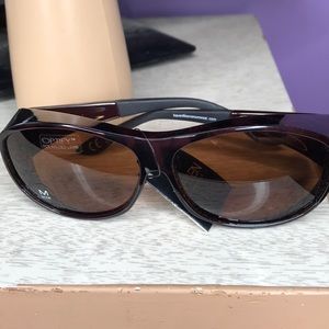 COPY - Haven fits over sunglasses NWT